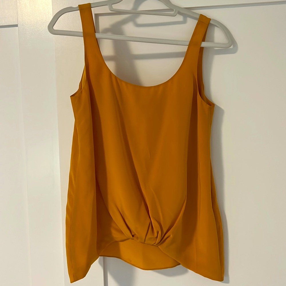 Elizabeth and James Perfect Going Out Silk Top! - Size XS